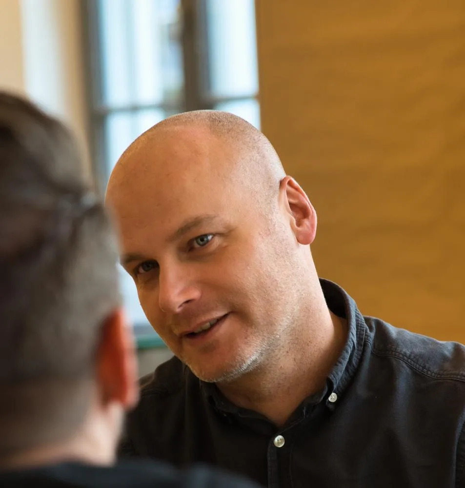David Hirschhäuser im Gespräch mit einem Kunden